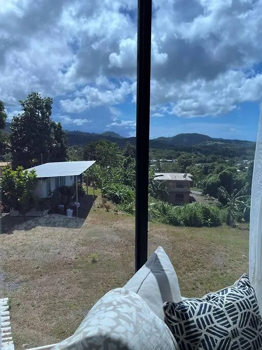 Casa de Férias One Bedroom Ocean- Mountain View Home Five Min To Beach Luquillo
